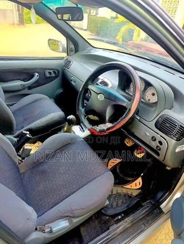Tata Indica 2005