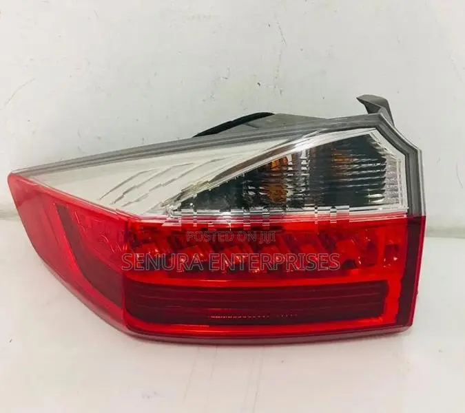 Honda Grace GM4 Tail Light