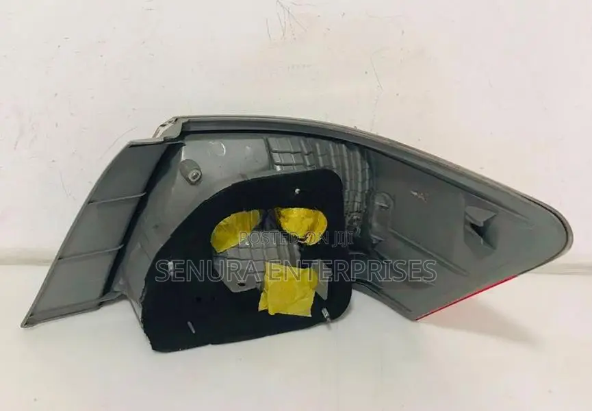 Toyota Premio NZT260 Tail Light