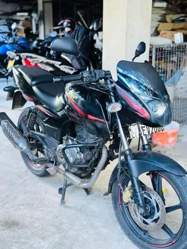 Bajaj Pulsar 180 2017