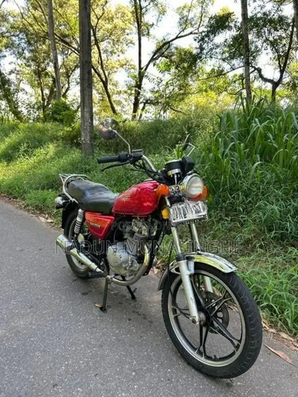 Suzuki GN 125 2012
