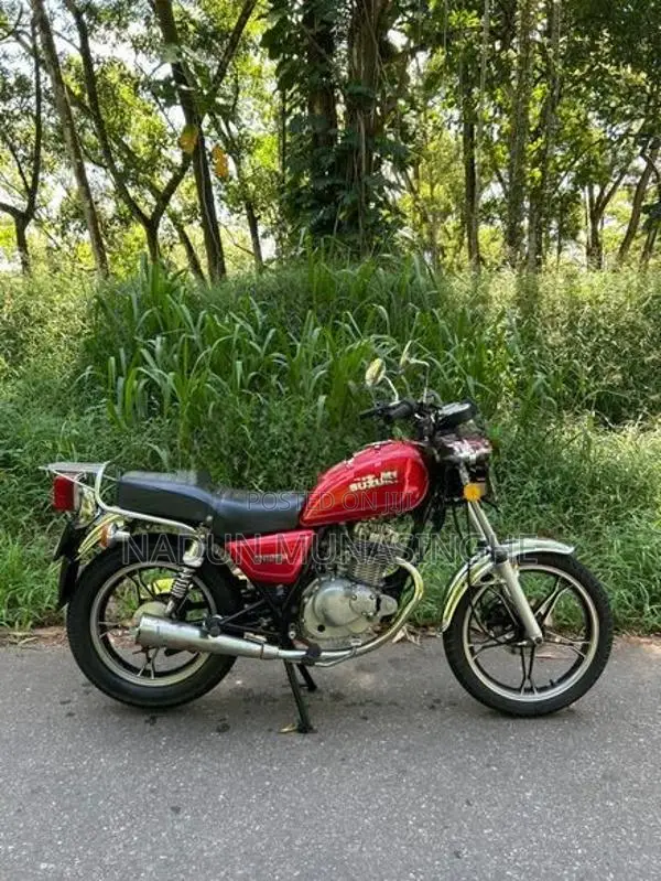 Suzuki GN 125 2012