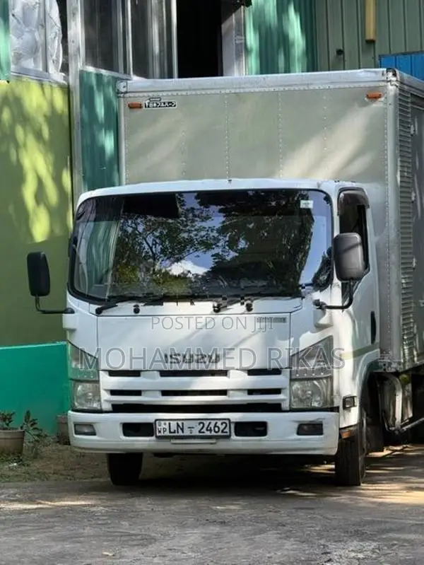 Isuzu 350 14.5 Aluminum Body 2017