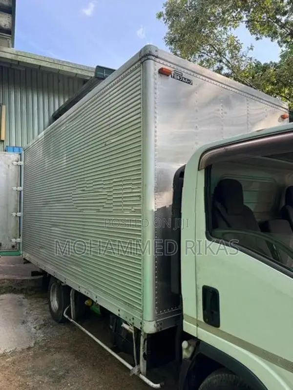 Isuzu 350 14.5 Aluminum Body 2017