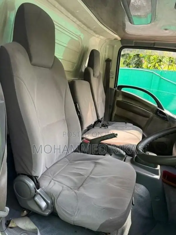 Isuzu 350 14.5 Aluminum Body 2017