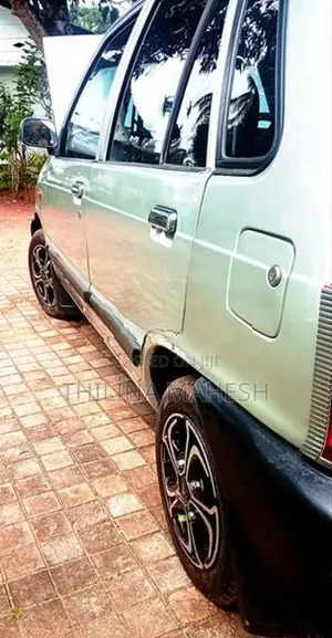 Maruti Suzuki 800 2006