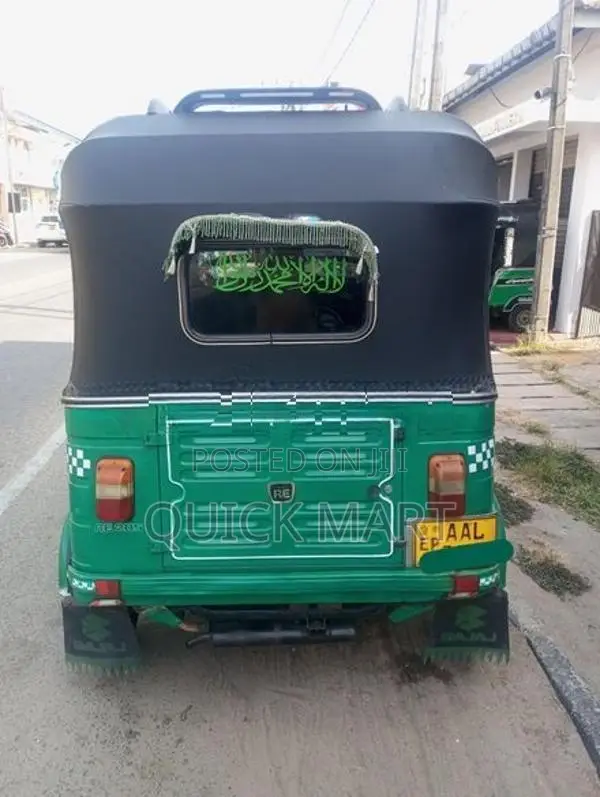 Bajaj RE 2014