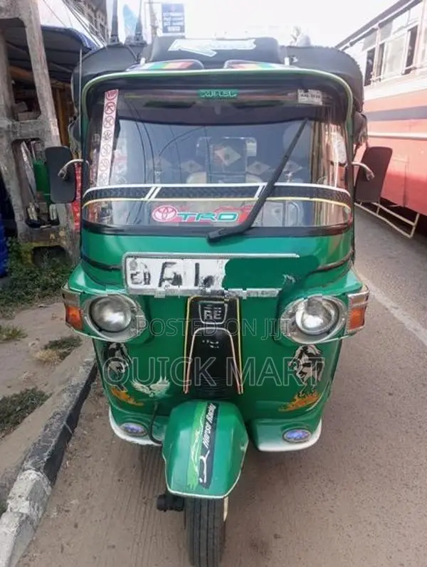 Bajaj RE 2014