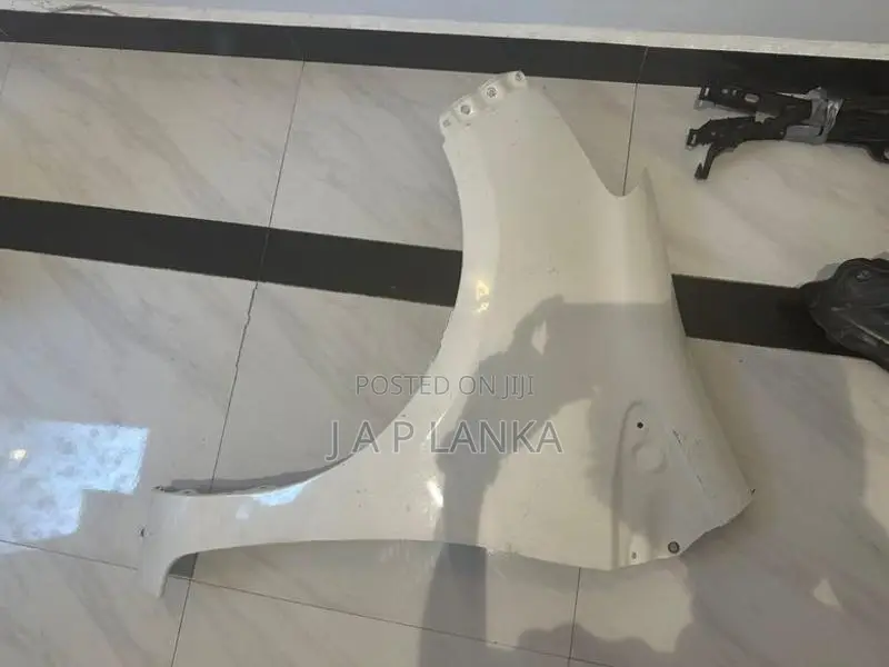 Toyota Vitz Fender