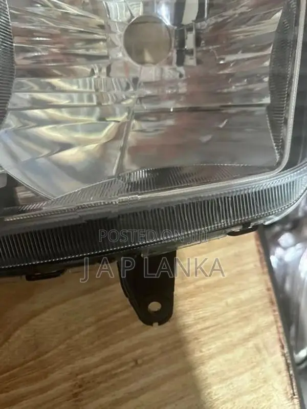 Suzuki DA17 Headlights