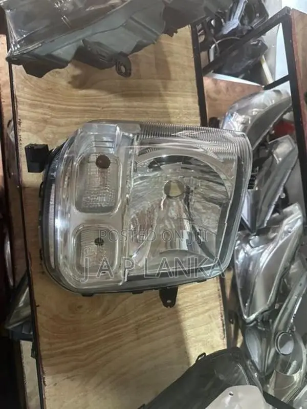 Suzuki DA17 Headlights