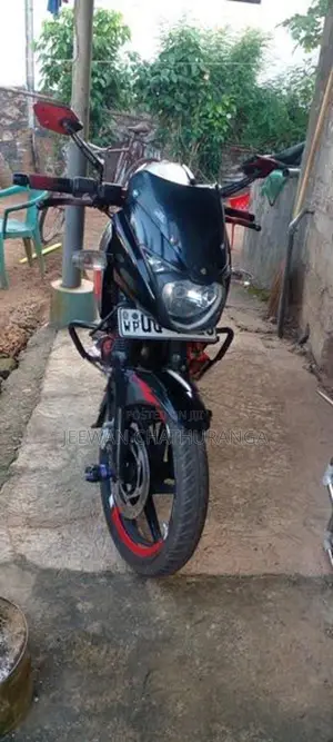 Bajaj Pulsar 180 2004