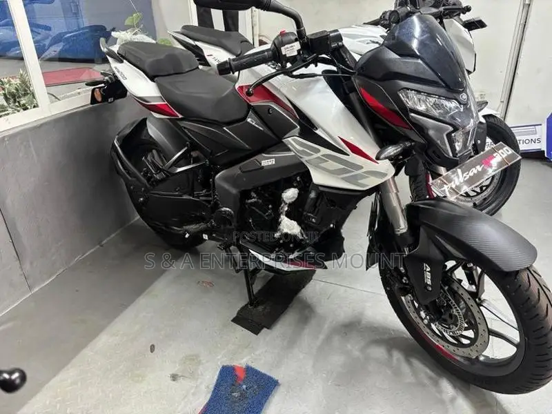 Bajaj Pulsar NS200 2026