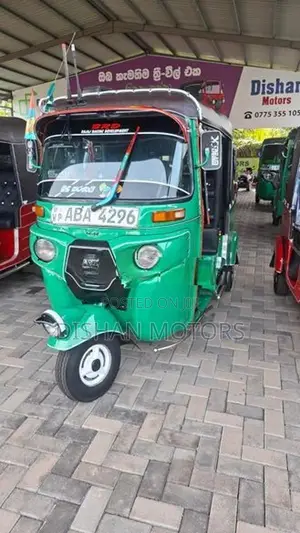 Bajaj RE 4Stroke 2015