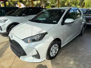 Toyota Yaris X Grade 2025