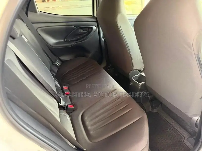 Toyota Yaris X Grade 2025