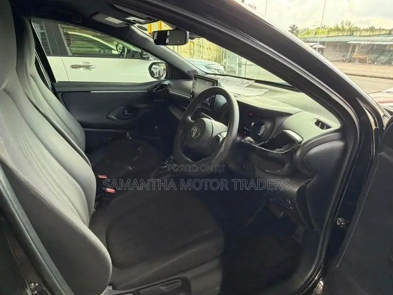 Toyota Yaris G LED 2023