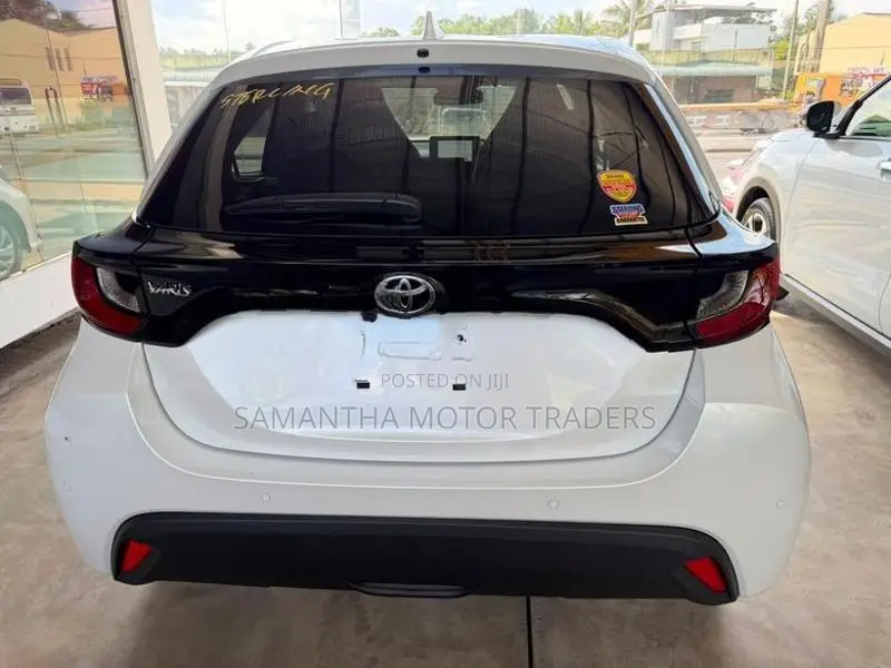 Toyota Yaris X Grade 2025