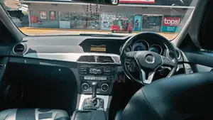 Mercedes Benz C180 2012