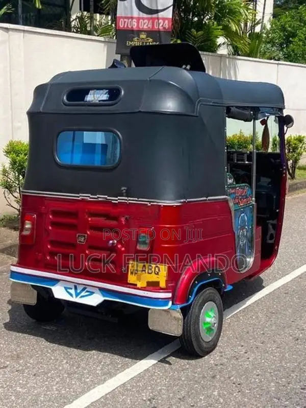 Bajaj RE ABQ 2017