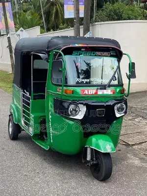 Bajaj RE 2015