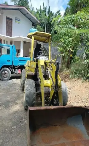 Komatsu WA40-3E Mini Wheel Loader 2010