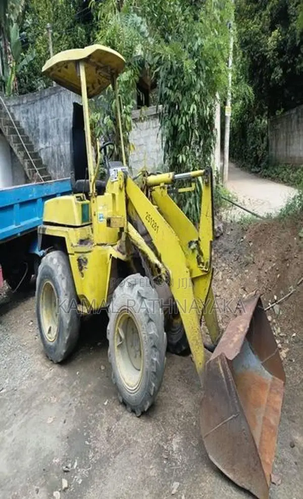 Komatsu WA40-3E Mini Wheel Loader 2010