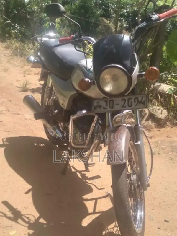 Bajaj Boxer 2005