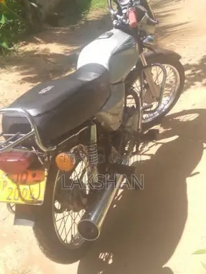 Bajaj Boxer 2005