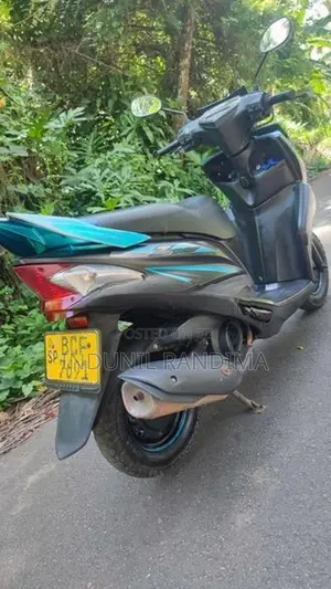 Yamaha Ray 2015