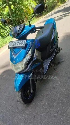 Yamaha Ray 2015