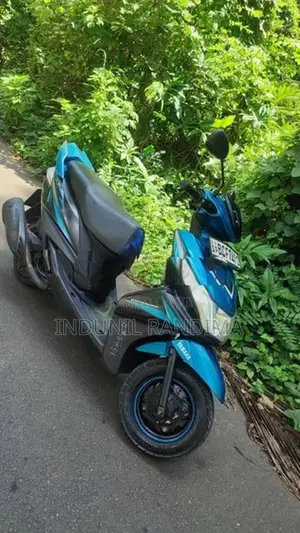 Yamaha Ray 2015