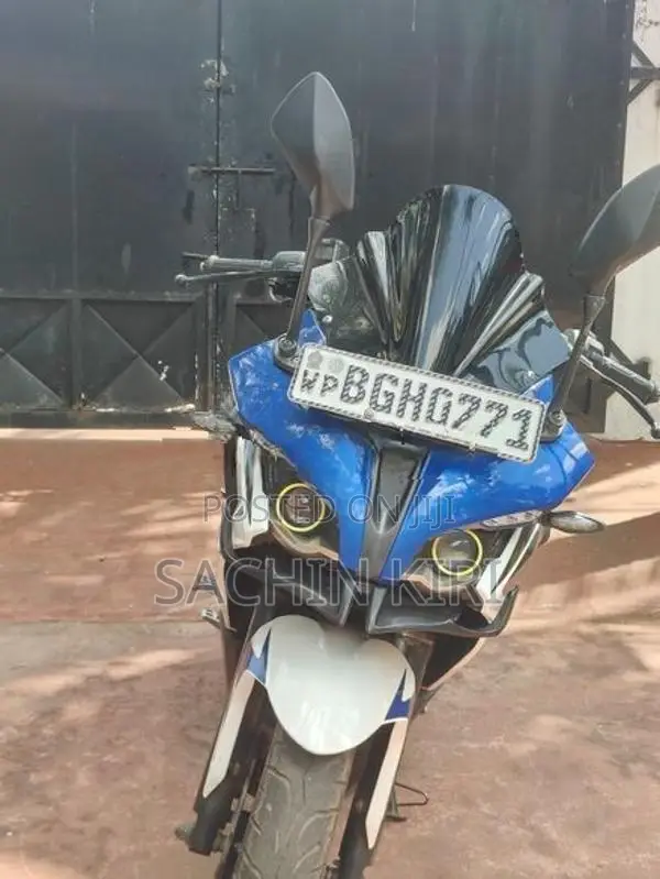 Bajaj Pulsar RS200 2018