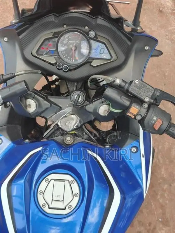 Bajaj Pulsar RS200 2018
