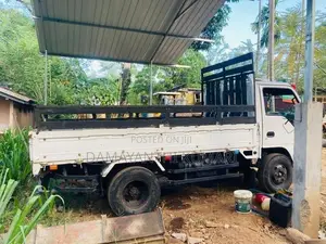 Isuzu Elf 2003