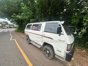 Mitsubishi L300 Mitusubishi 1983