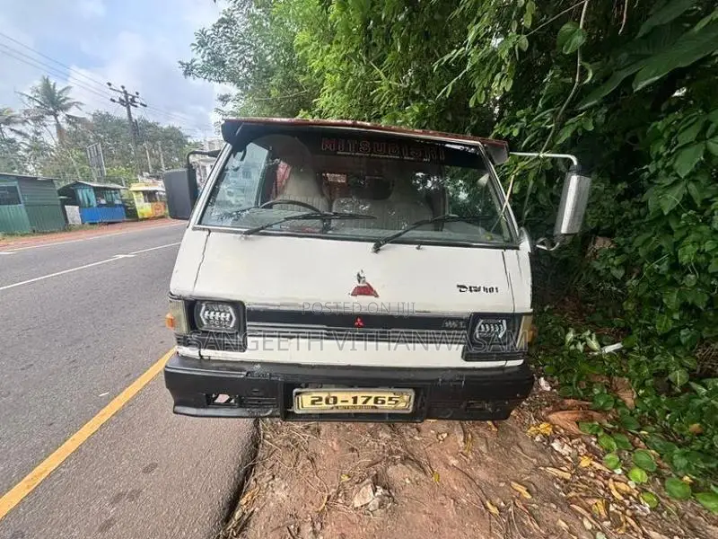 Mitsubishi L300 Mitusubishi 1983