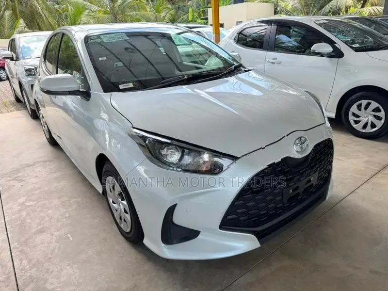 Toyota Yaris X Grade 2025