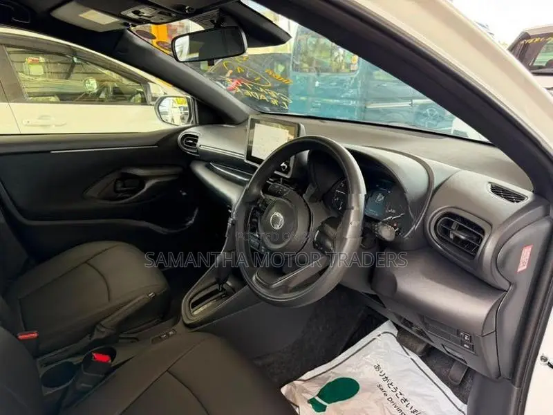 Toyota Yaris X Grade 2025