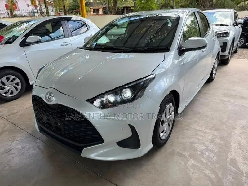 Toyota Yaris X Grade 2025