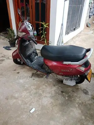 Mahindra Gusto 2017