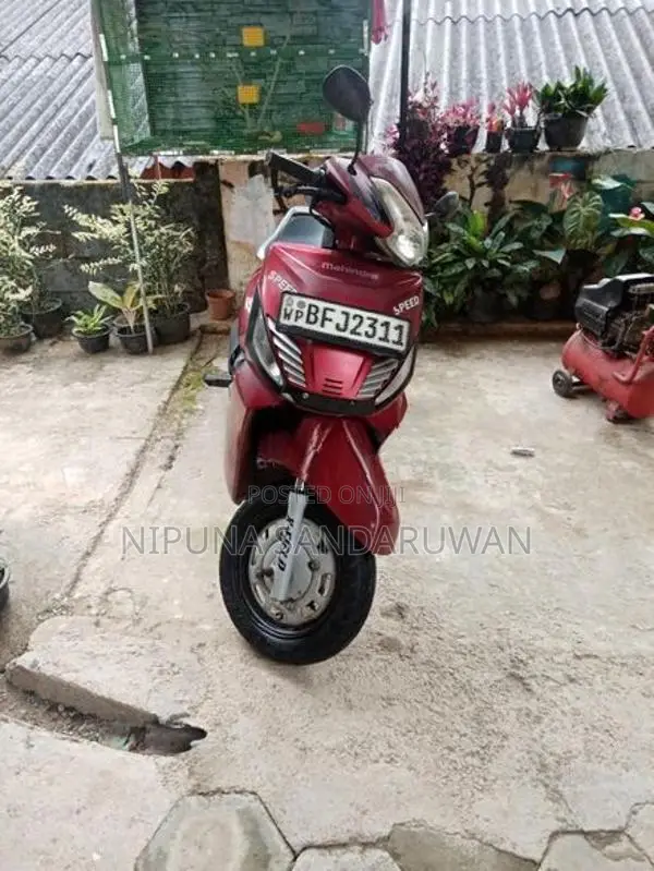 Mahindra Gusto 2017