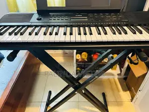 Yamaha PSR E283