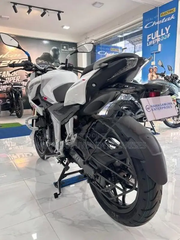 Bajaj Pulsar N160 Premium 2026