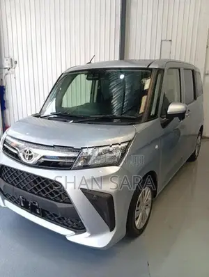 Toyota Roomy x 2023