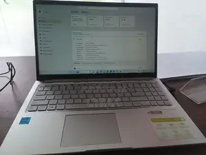 Asus Vivobook 15 (Silver) –15.6" FHD, 13th Gen