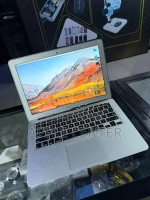 Apple Macbook Air