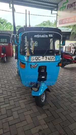 Bajaj RE 2 Strok 2005
