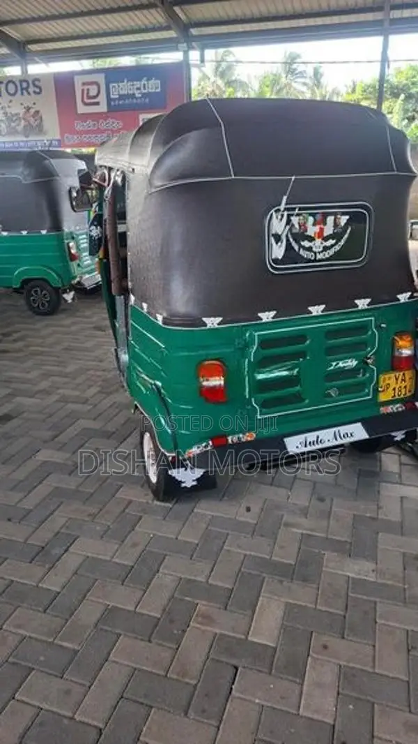 Bajaj RE 4 Strok 2010