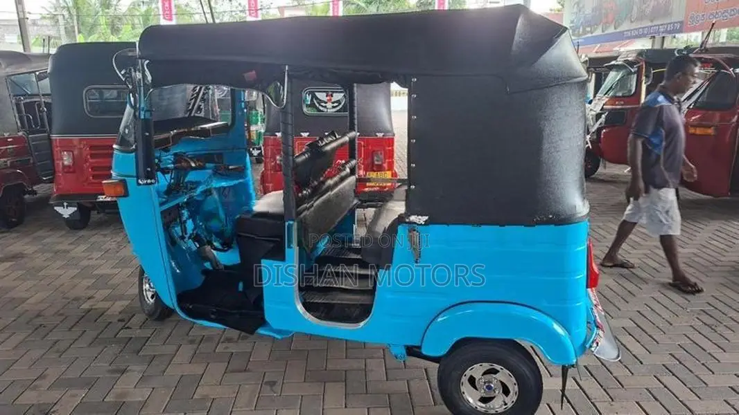 Bajaj RE 2 Strok 2005